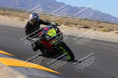 media/Oct-08-2022-SoCal Trackdays (Sat) [[1fc3beec89]]/Turn 16 Inside (1130am)/